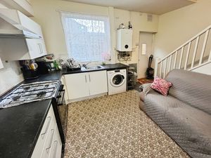 Kitchen- click for photo gallery